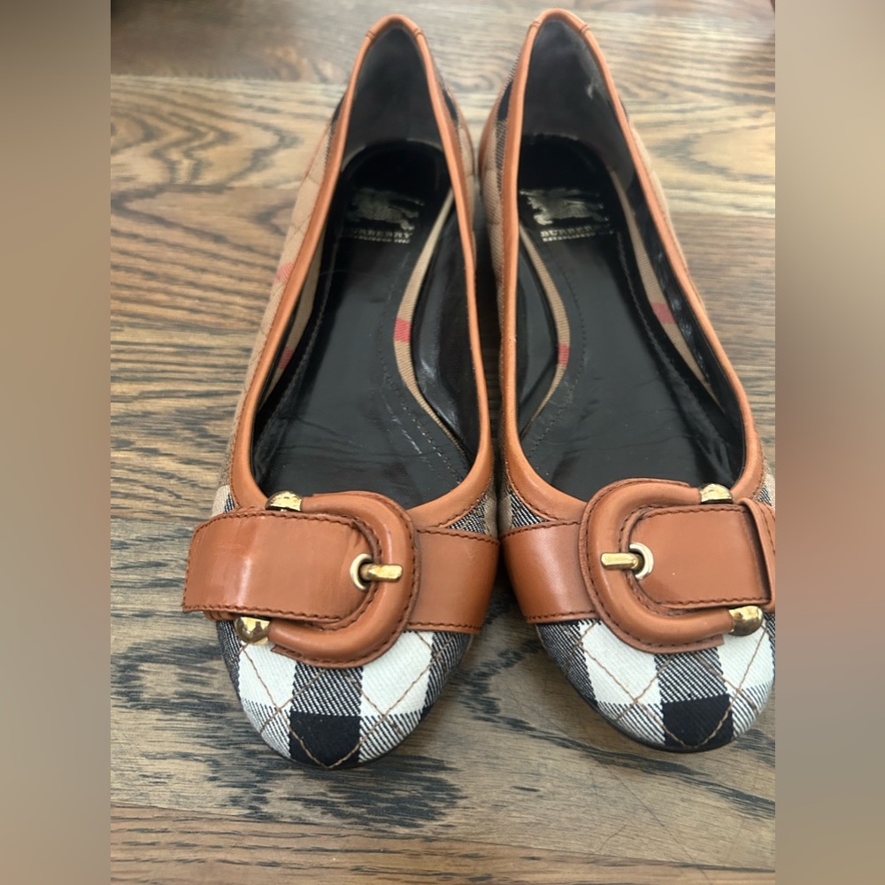 Burberry Flats